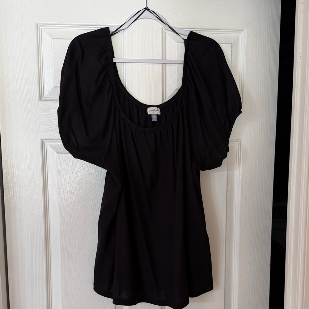Elegant Black Puff Sleeve Blouse